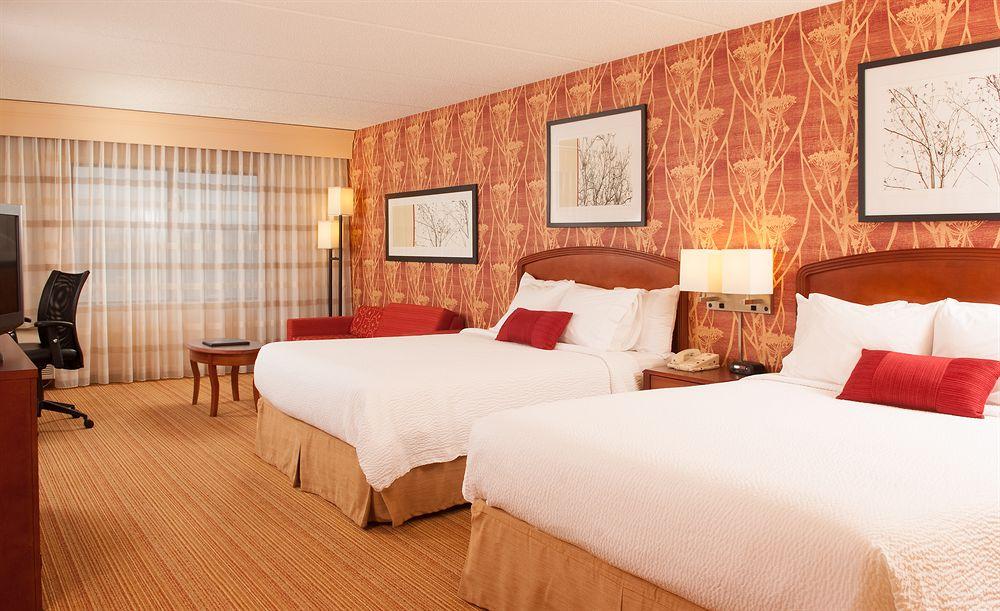 Courtyard By Marriott Charlotte