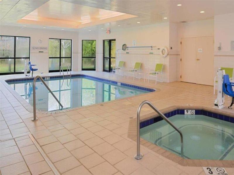 Courtyard By Marriott Charlotte Hotel