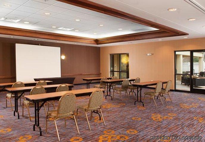 Courtyard By Marriott Charlotte Hotel 3*