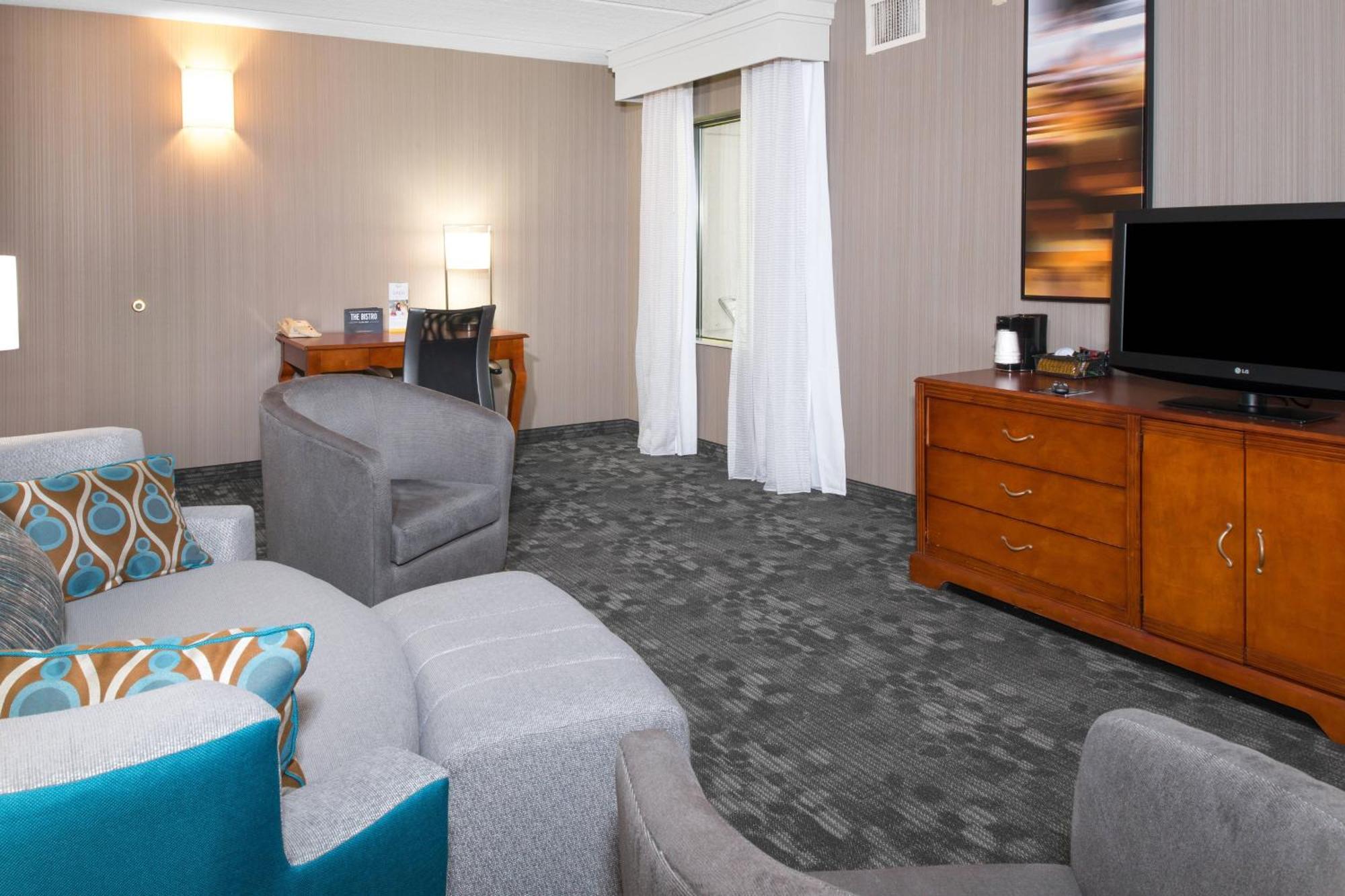 Hotel Courtyard By Marriott Charlotte