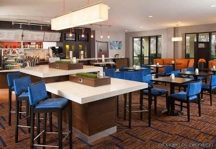 Courtyard By Marriott Charlotte Hotel