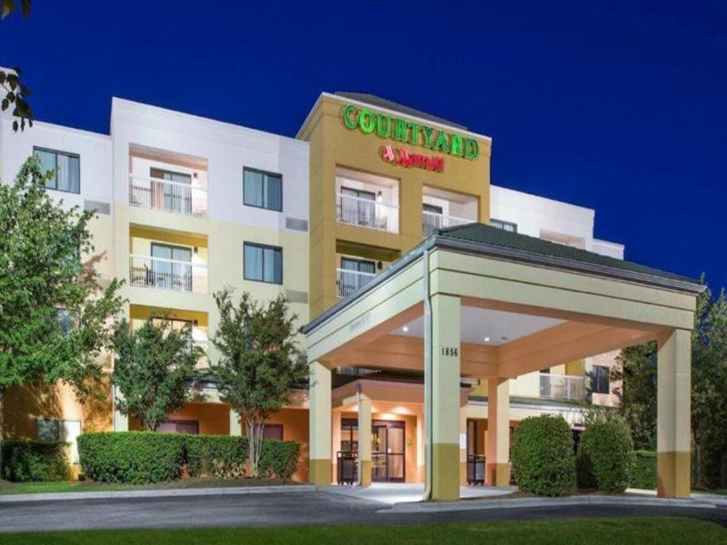 Courtyard By Marriott Charlotte 3*