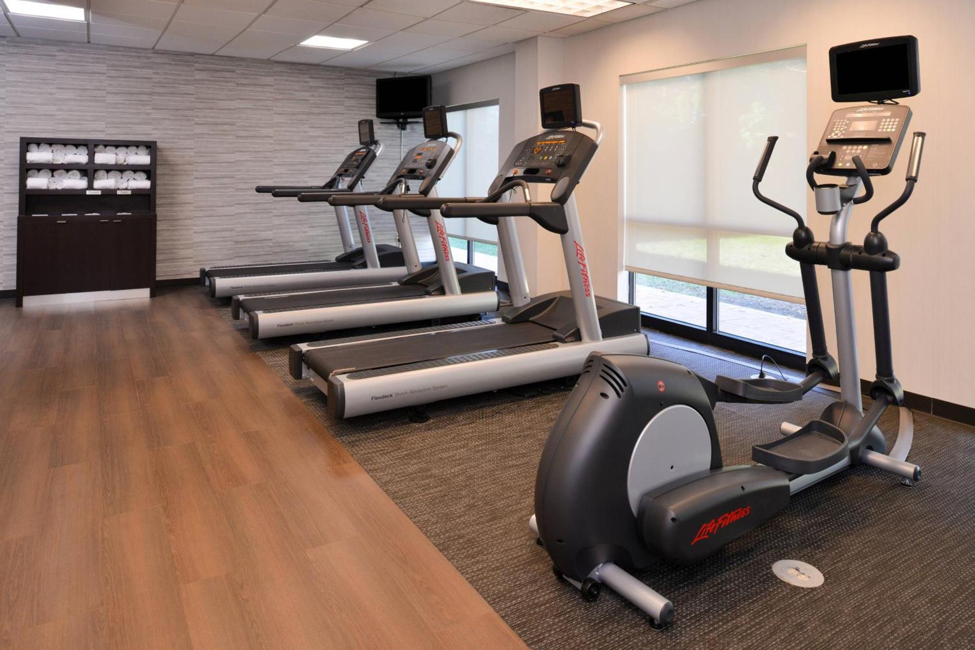 Courtyard By Marriott Charlotte Hotel 3*